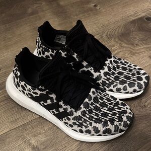 adidas Swift Run 1.0 Sneakers